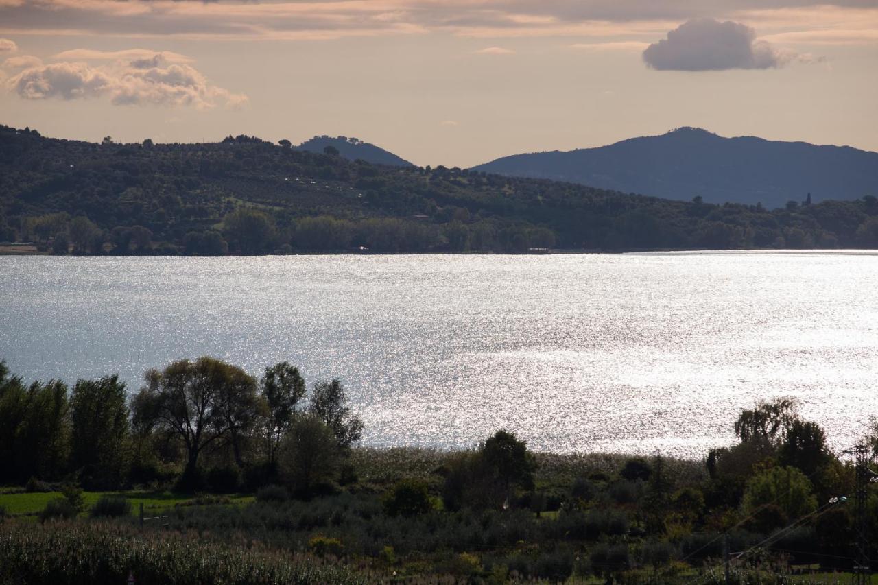 Villa dei Tramonti Passignano sul Trasimeno Esterno foto